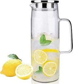 Descubre la historia y el diseño de las jarras de cristal para vino y agua